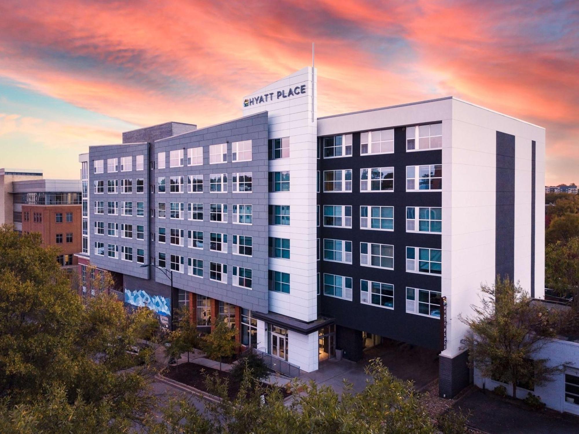 Hyatt Place Greenville Downtown Dış mekan fotoğraf